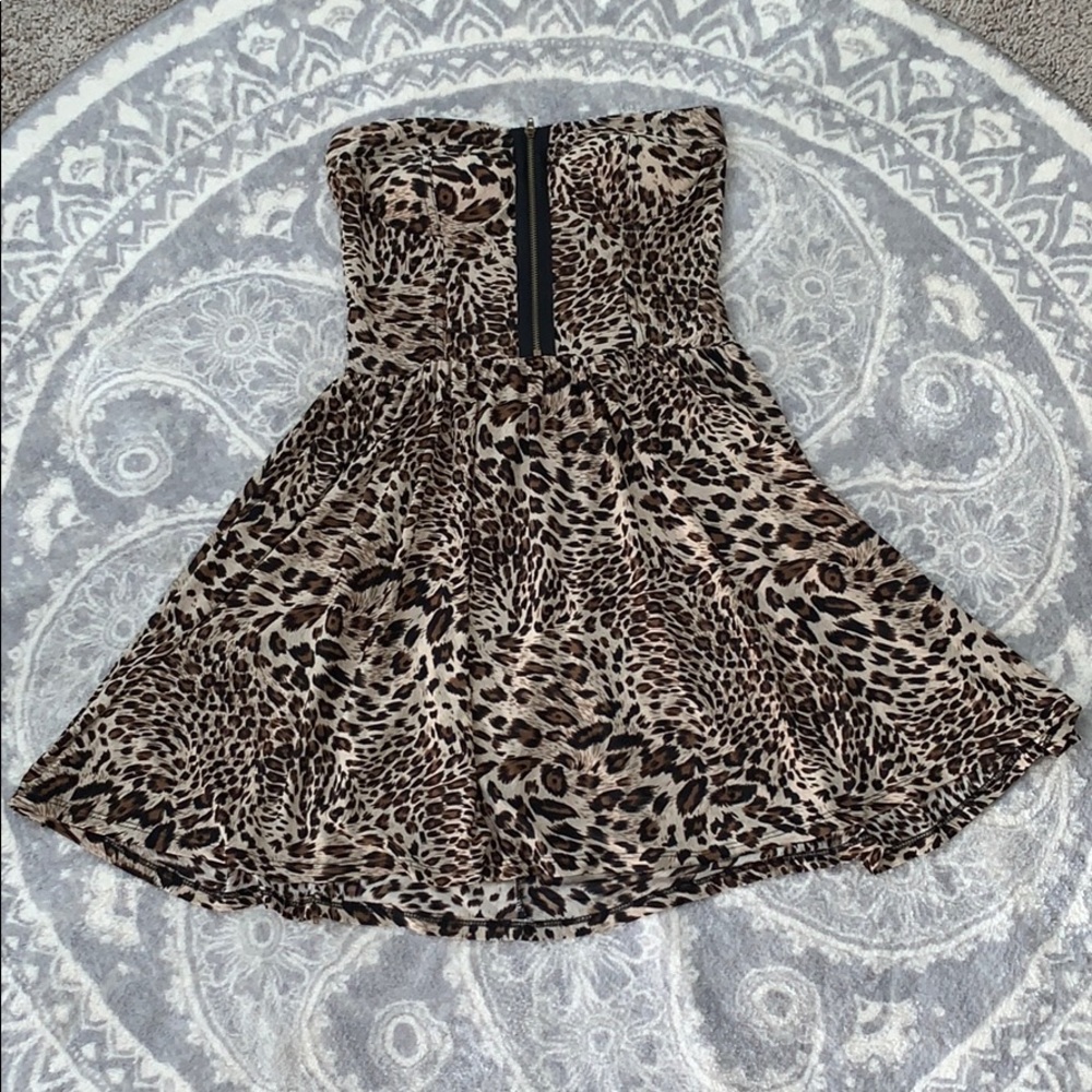 Cheetah / leopard print strapless dress